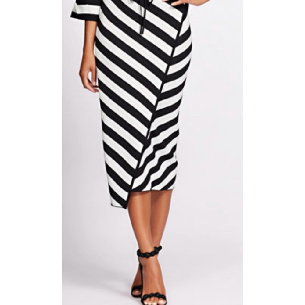 Beautiful Classy Black and White Skirt